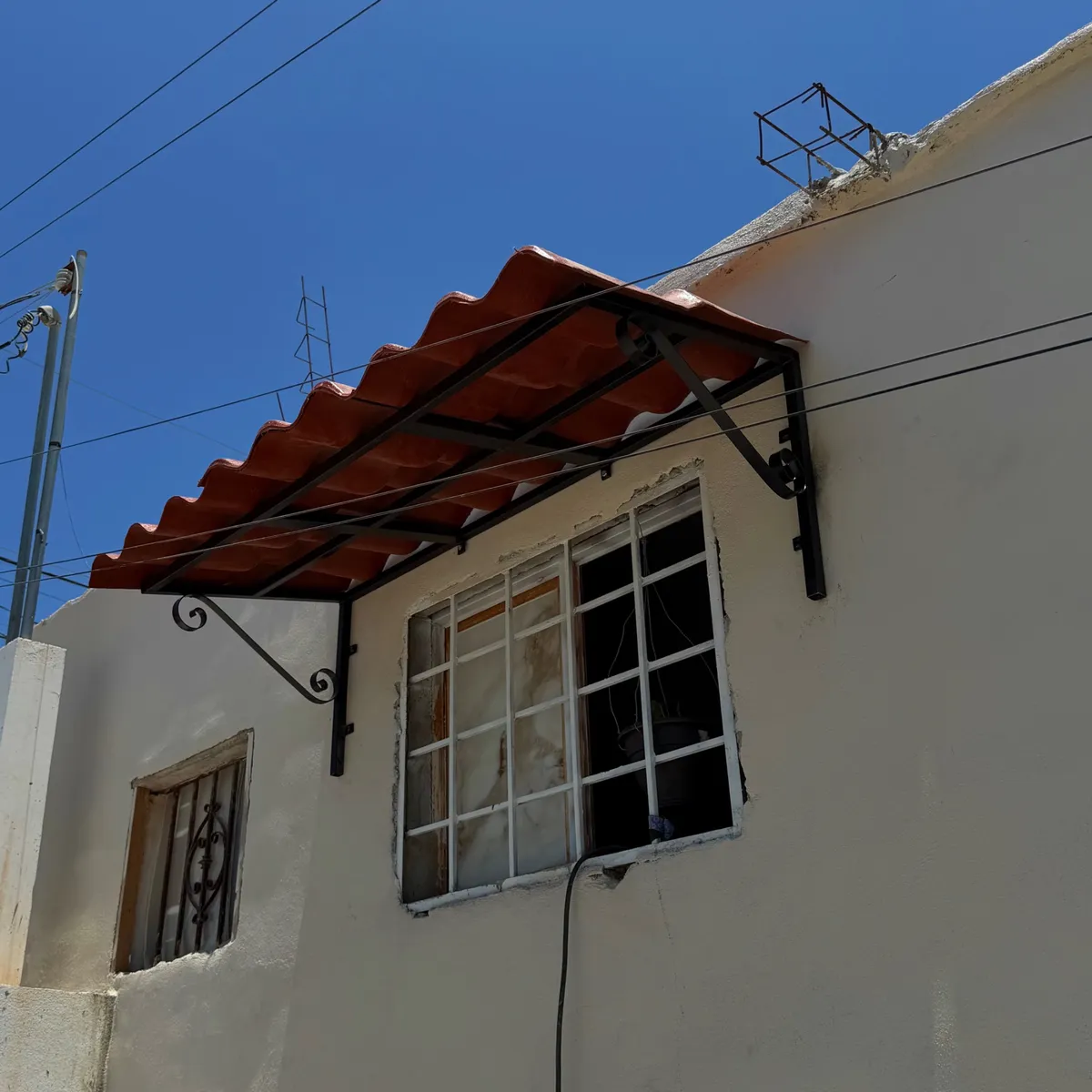 Techo para Ventana con Estructura de Herrería 1