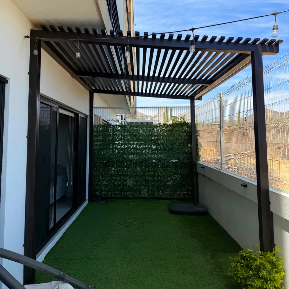 Pérgola de Exterior Moderna para Patio o Jardín 1