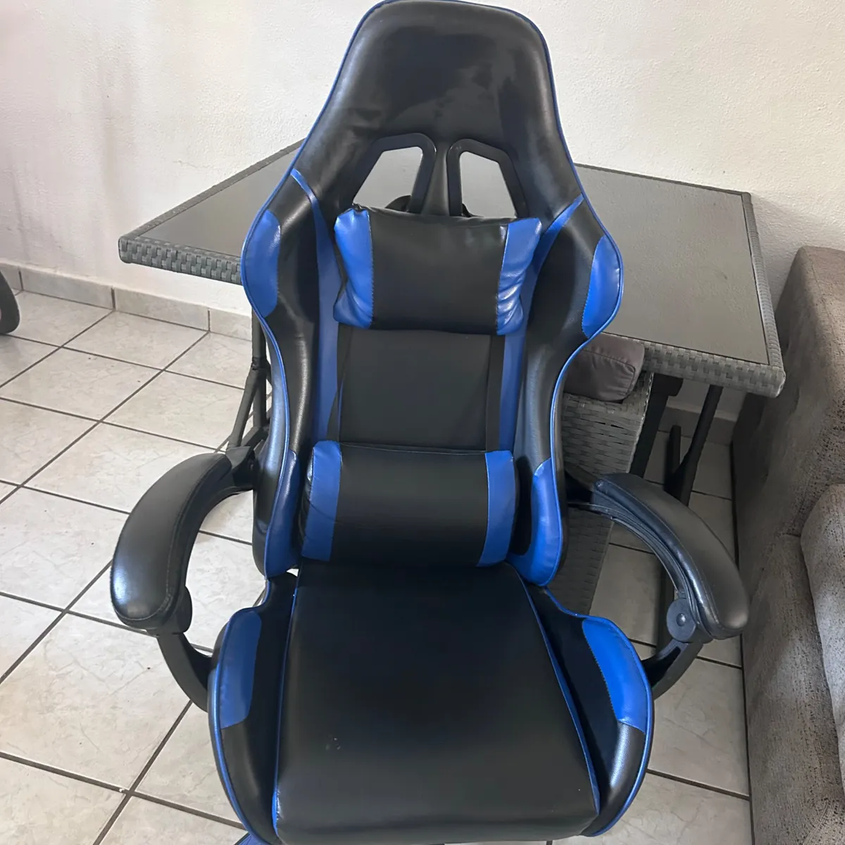 Silla Gamer Ergonómica Ajustable Azul y Negra 1