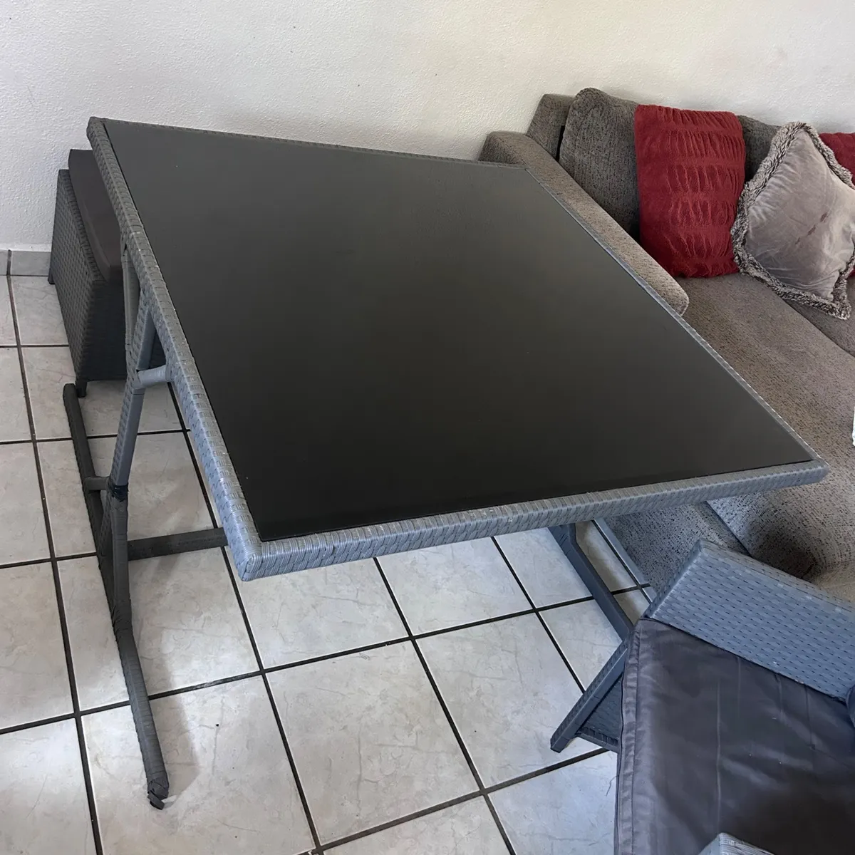 Juego de Comedor para Patio con Mesa de Vidrio y Sillas 1