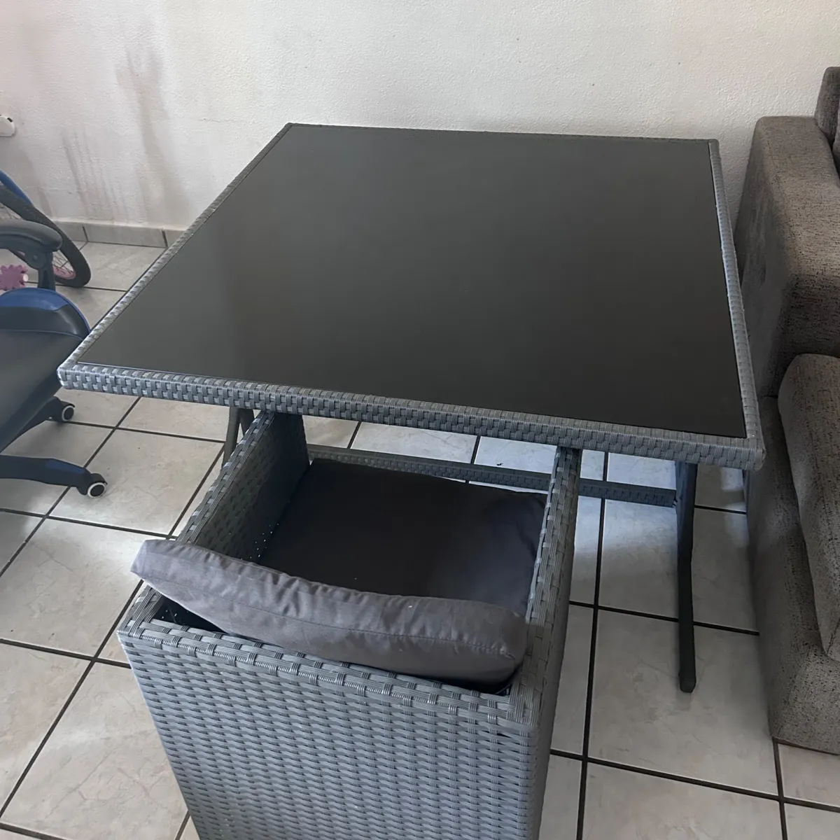 Juego de Comedor para Patio con Mesa de Vidrio y Sillas 2